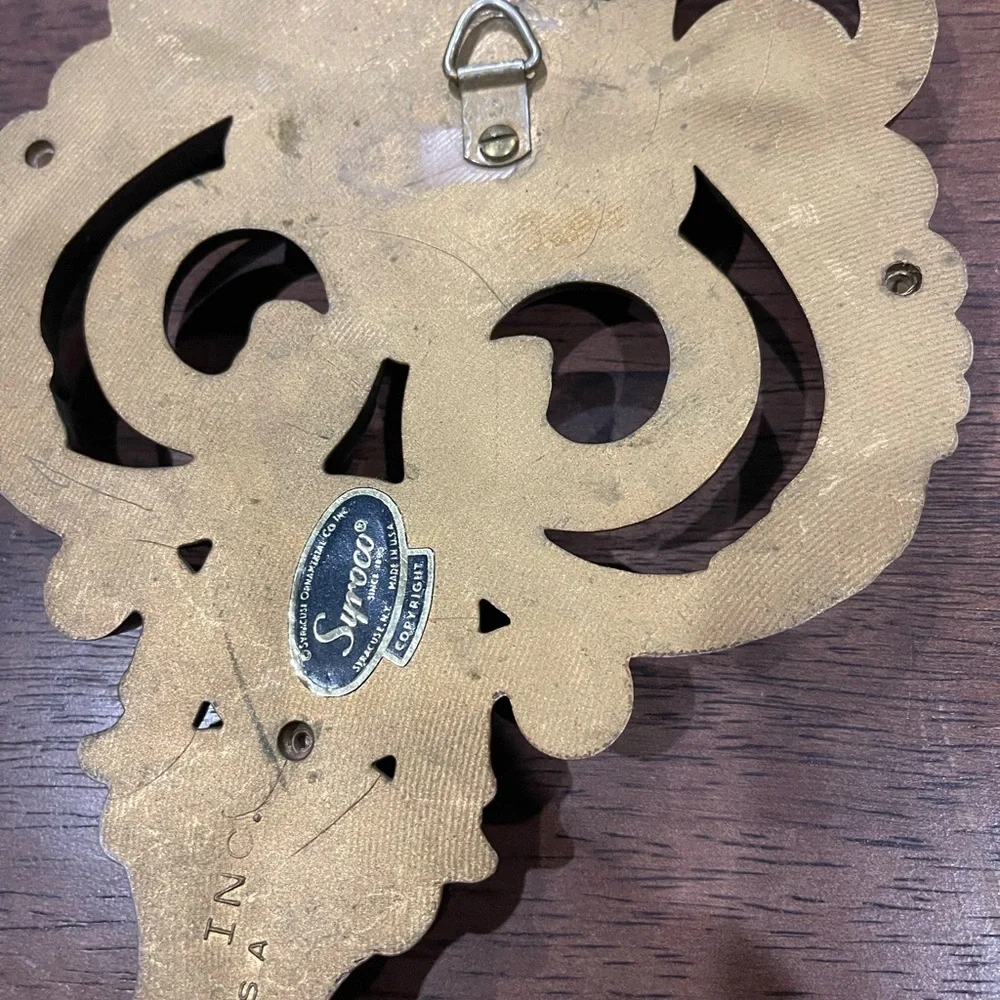 Syroco Antique Gold Wall Key Decor